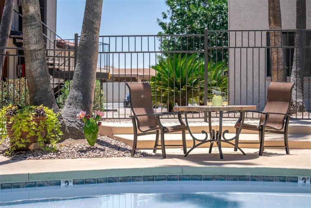 232 Fully Furnished 1br Suite-prime Location